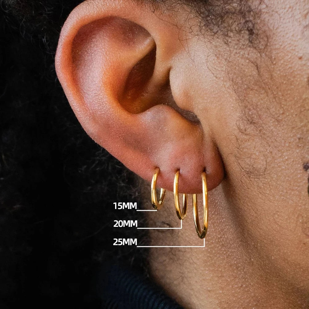 Maia 18K Gold Minimalist Hoop Earrings