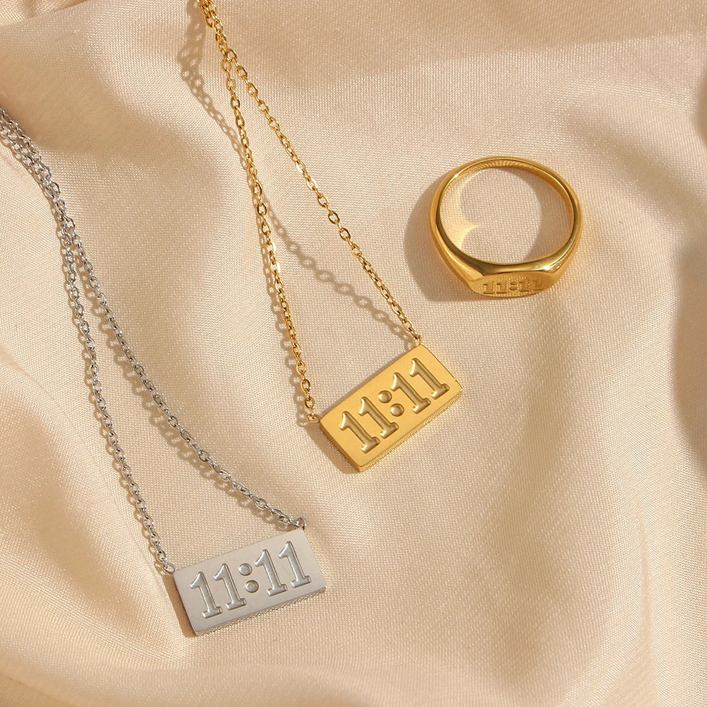 Étaín 11:11 Necklace & Ring Set
