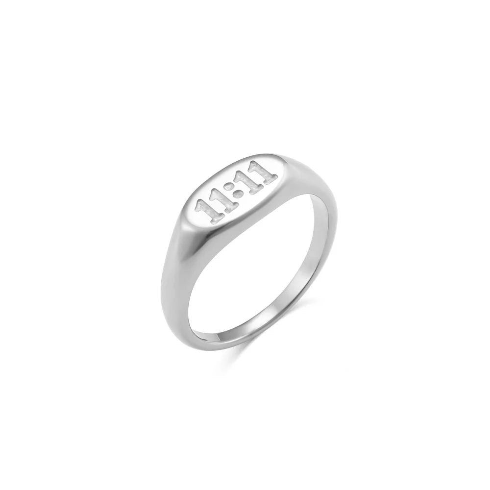 Étaín 11:11 Necklace & Ring Set