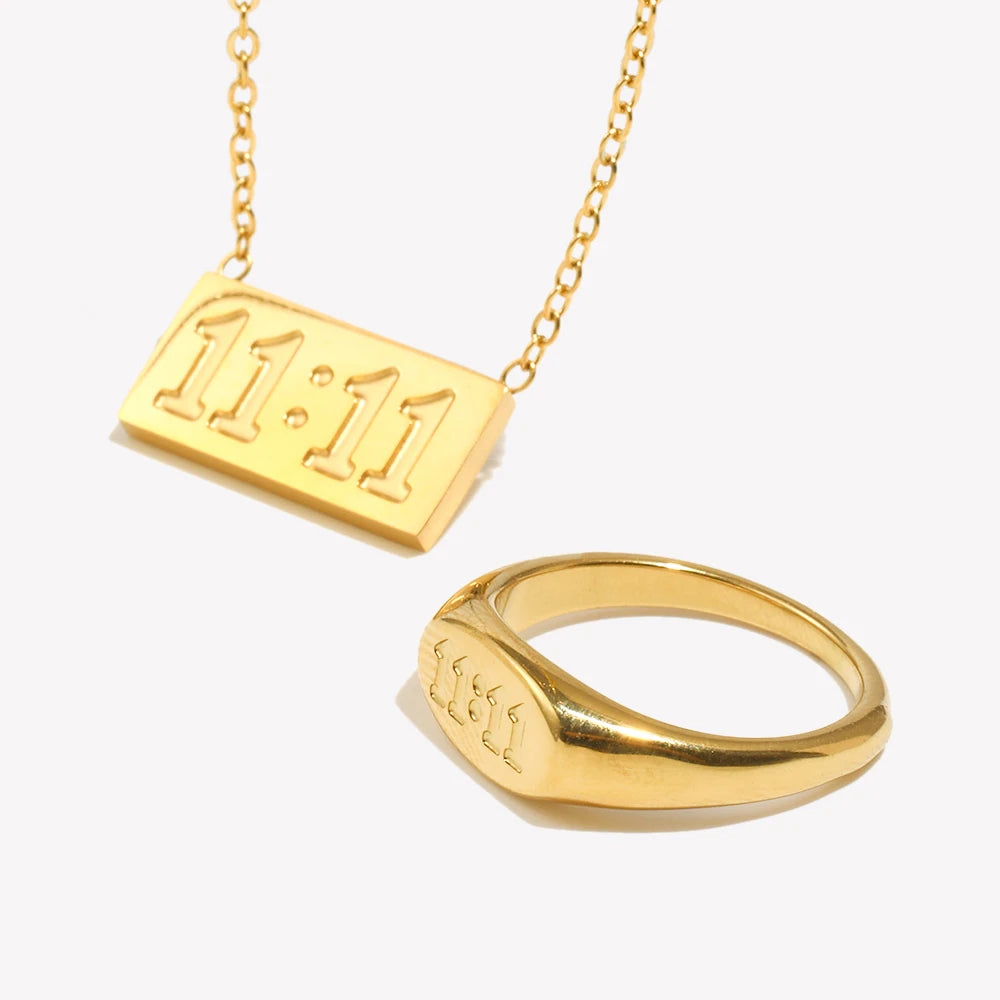 Étaín 11:11 Necklace & Ring Set