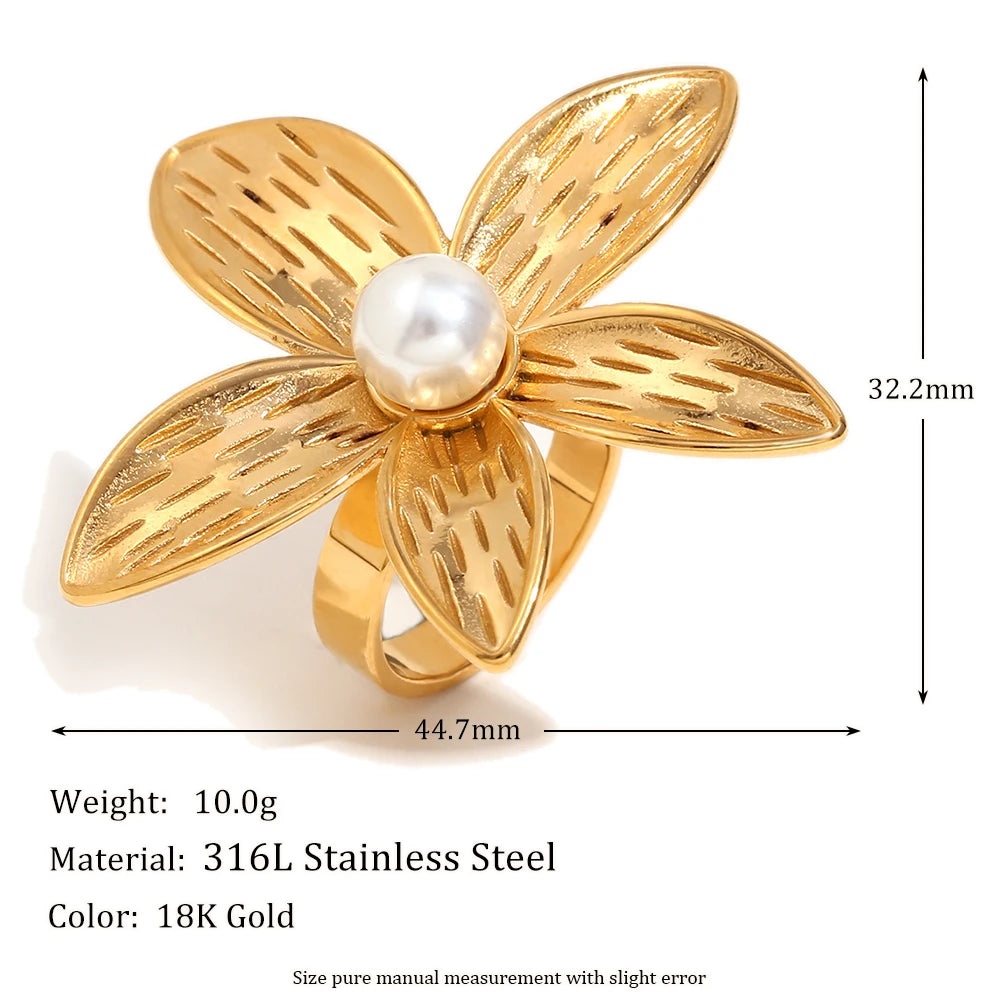 Flidais Cocktail Ring