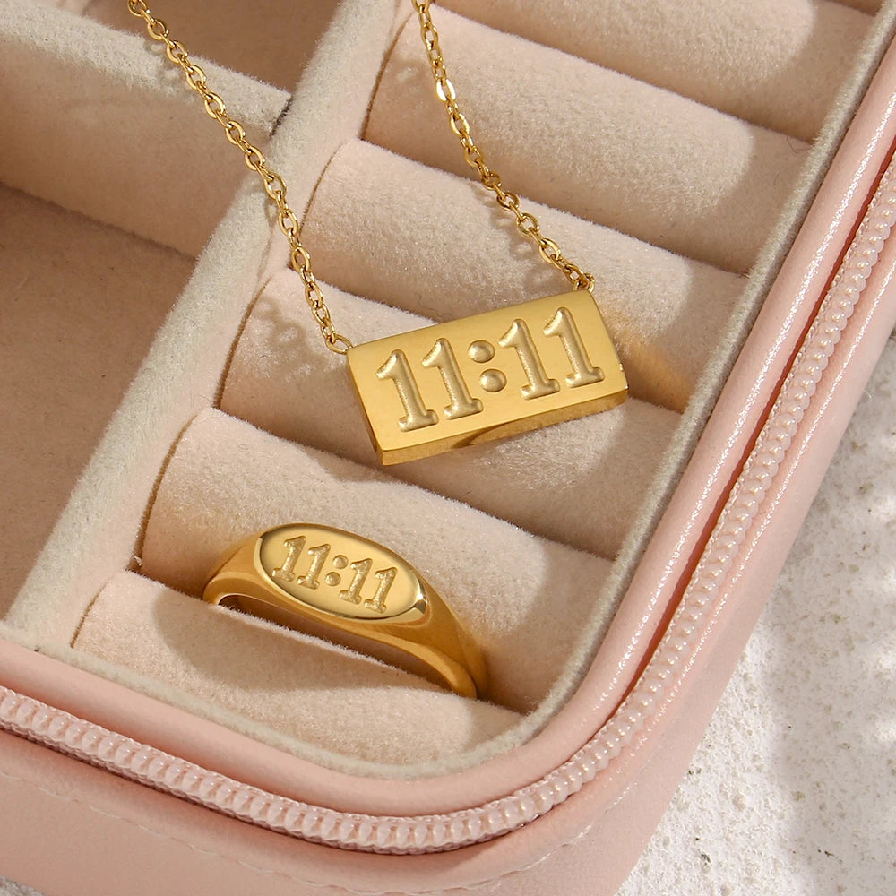 Étaín 11:11 Necklace & Ring Set