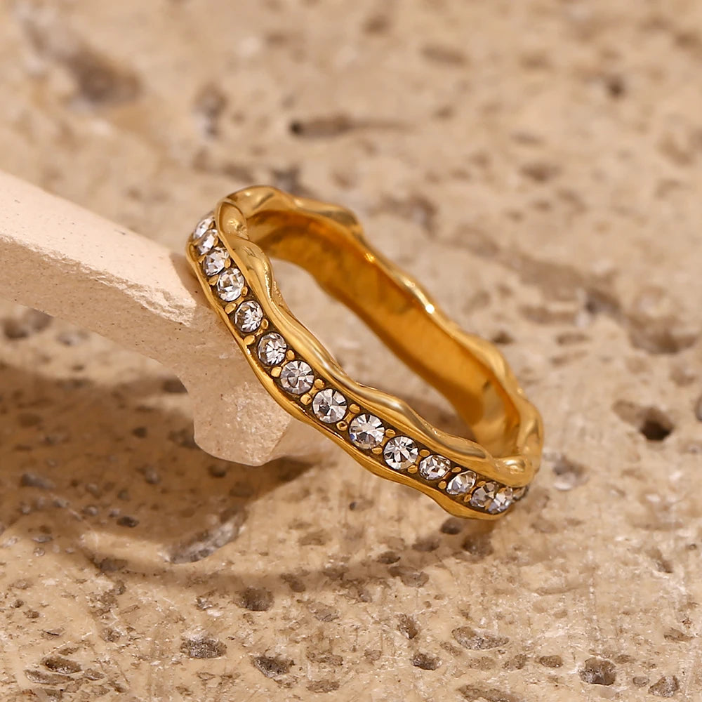 Clíodhna Rhinestone Star Wave Ring