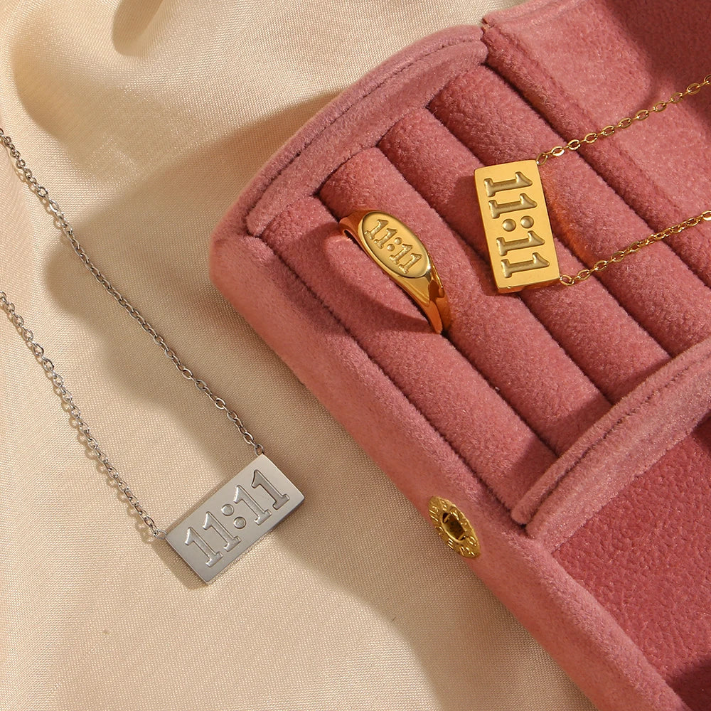 Étaín 11:11 Necklace & Ring Set