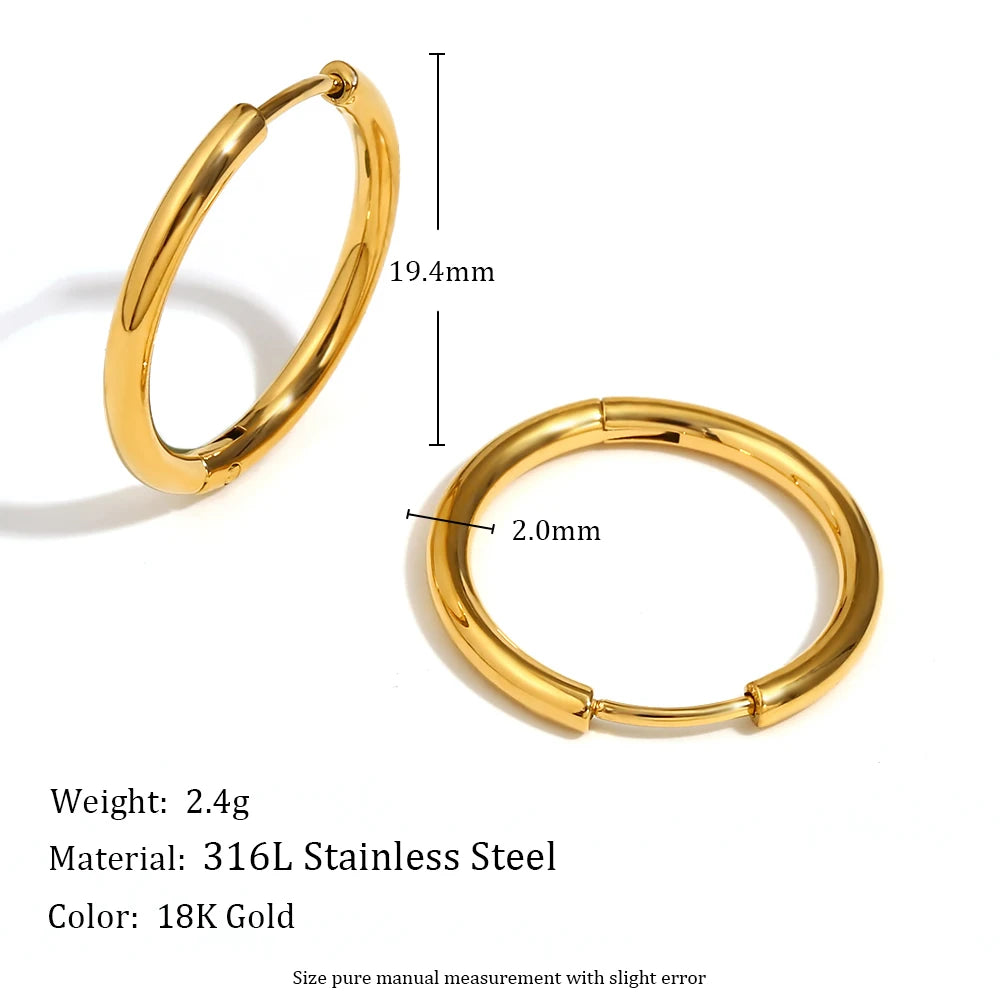 Maia 18K Gold Minimalist Hoop Earrings