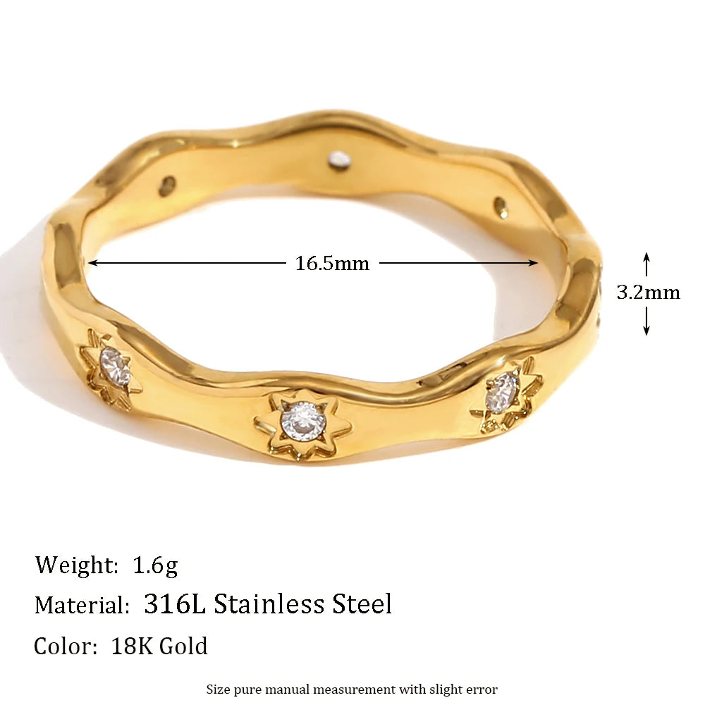 Clíodhna Rhinestone Star Wave Ring