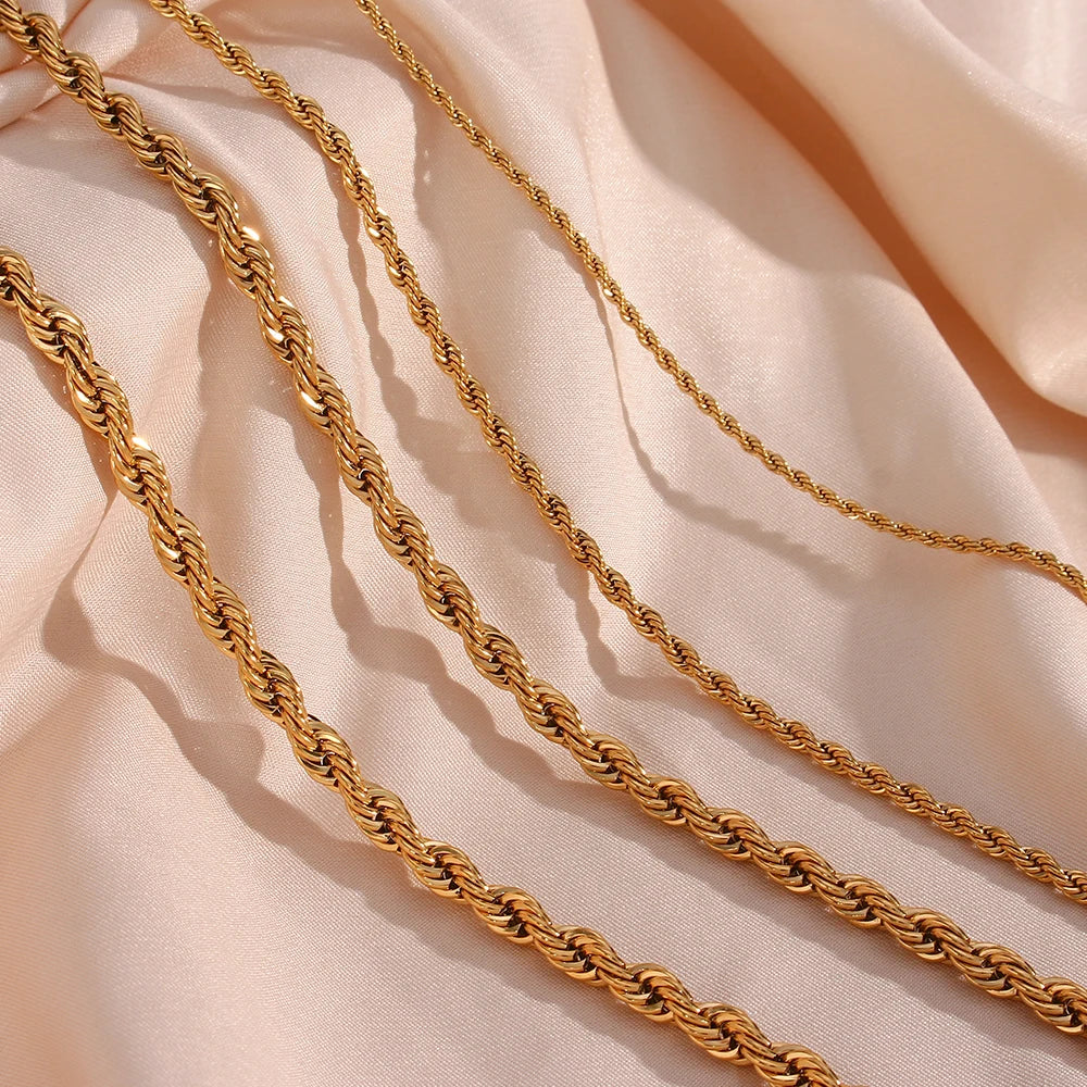 Niamh 18K Gold Twisted Rope Chain Choker & Bracelets