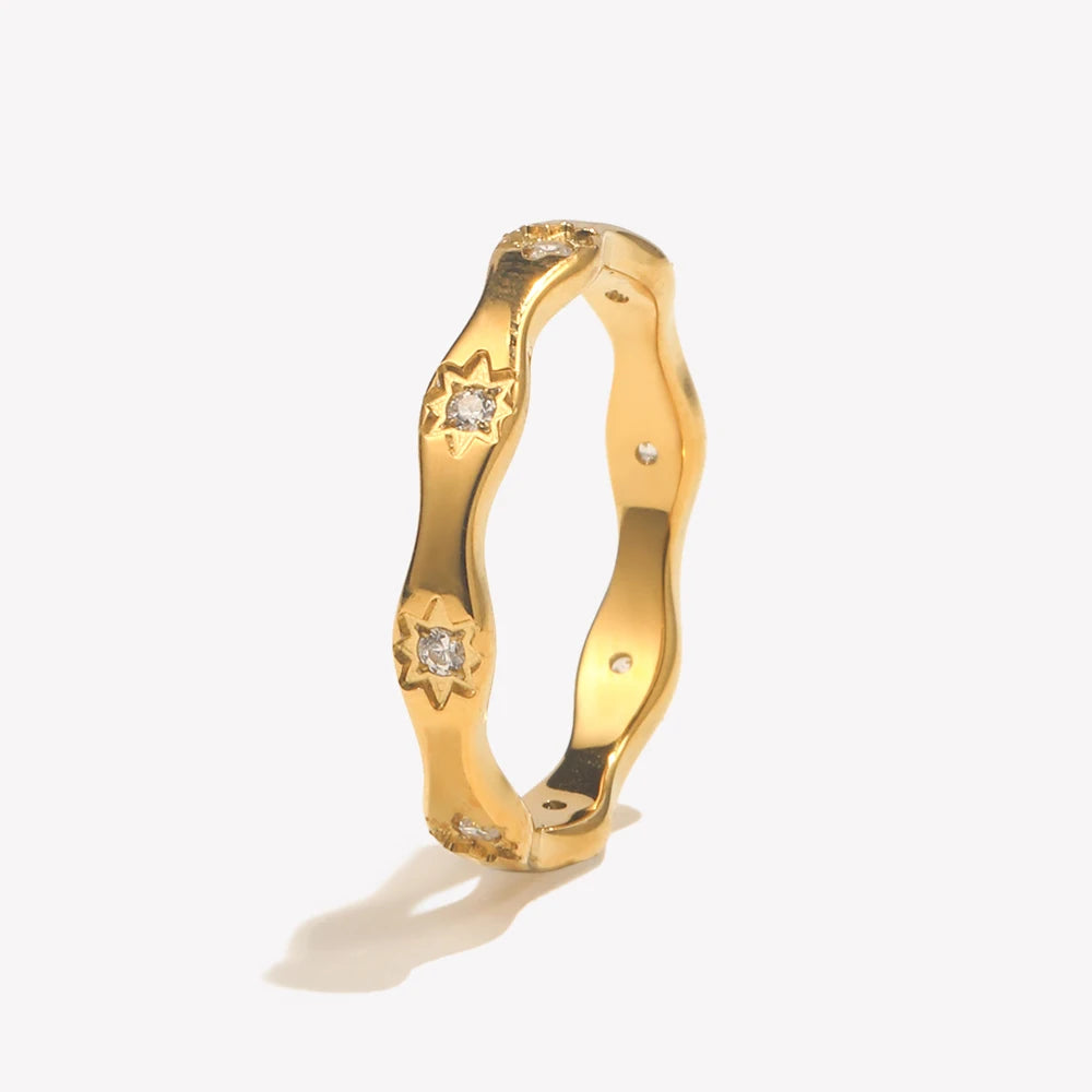 Clíodhna Rhinestone Star Wave Ring