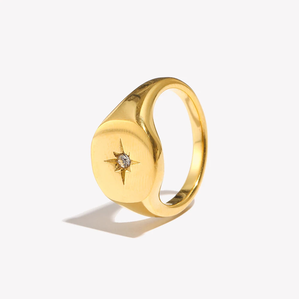 Sól 18K Gold North Star Signet Ring