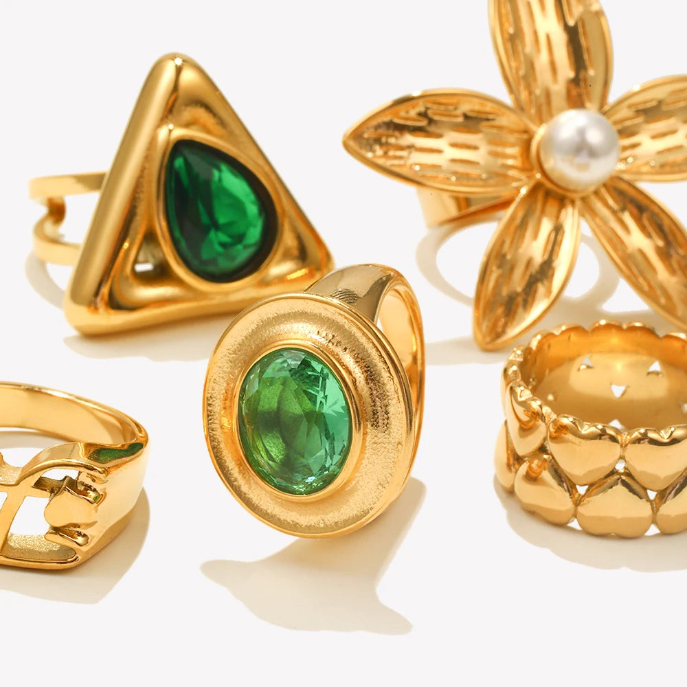 Flidais Cocktail Ring