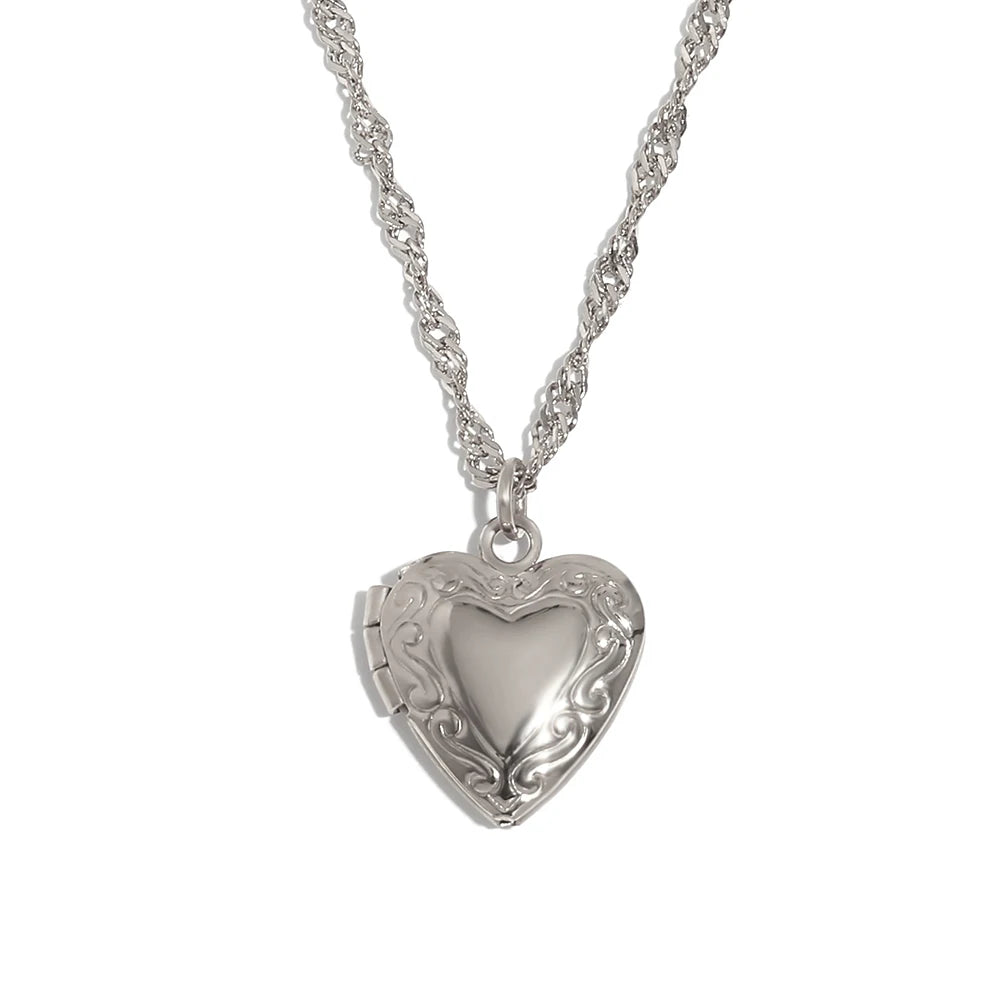 Brigid 18k Gold & Silver Heart Locket (Photo)