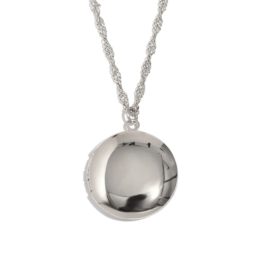 Brigid 18k Gold & Silver Heart Locket (Photo)