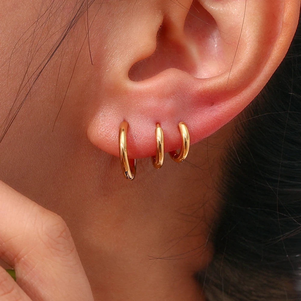Metis 18k Gold Crystal Pave Huggie Hoops