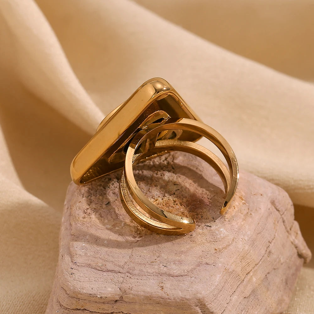 Flidais Cocktail Ring